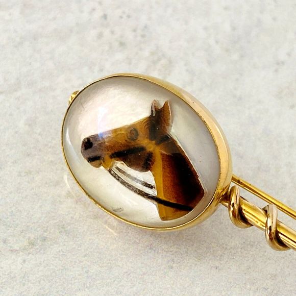 Vintage Faux Essex Crystal Horse Brooch Yellow Gold Filled Reverse Carved Painte - Picture 4 of 8